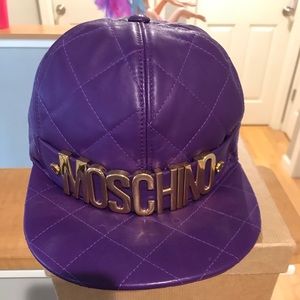 Moschino hat